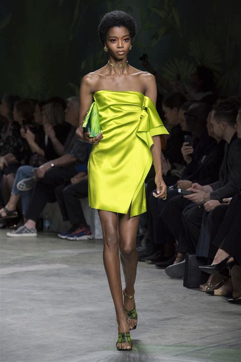 cloth sustainability versace spring summer 2020|versace spring 2020.